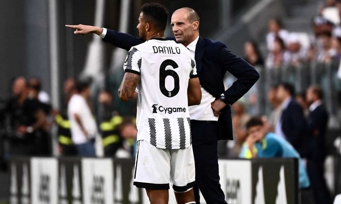 Danilo từng là học trò cưng của HLV Allegri ở mùa trước.